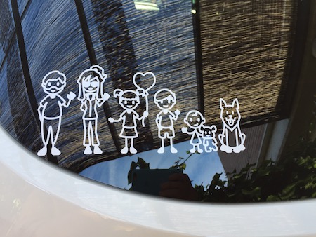 Création d’autocollants pour stickers famille voiture
